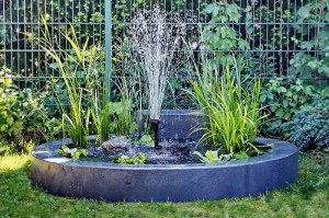BOVEGA Gartenbox mit Springbrunnen